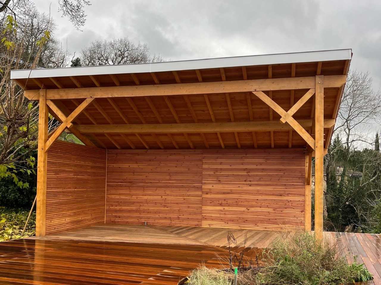 Création d'un pool-house en ossature bois et zinc